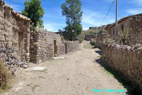 Andamarca村の散歩