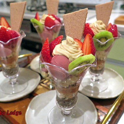 ラズベリーアイスクリームのパフェ