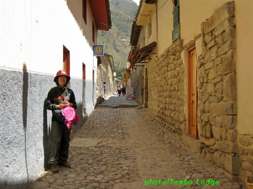 石畳が美しい宿場町の「Ollantaytambo」散策