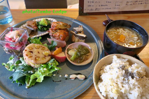 久しぶりに自然食レストラン「Matsu 松」でランチを