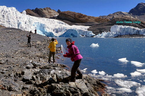 Pastoruri氷河までのトレッキング