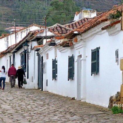 首都ボゴタ近郊のコロニアル造りの町「Villa de leiva」