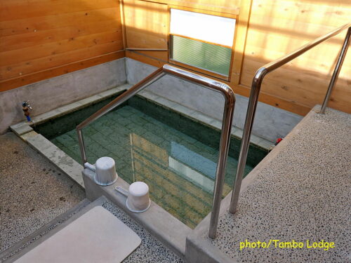 ２泊目の秋田大湯温泉のヴィーガン料理の宿「yuzaka」