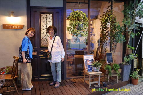 東京葛飾亀有の「カフェこぼれび」でお茶してから帰ります