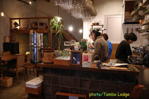 東京葛飾亀有の「カフェこぼれび」でお茶してから帰ります