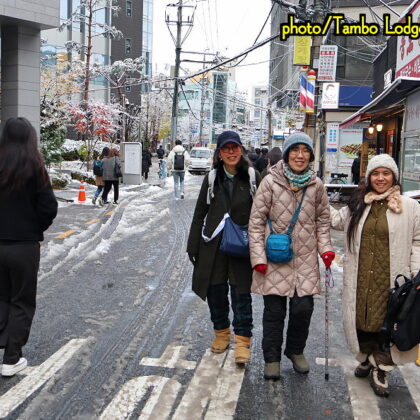 雪の中、朝食と両替のために明洞へ