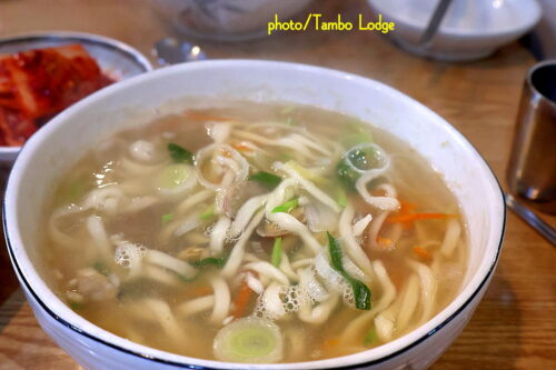 ソウルに戻り、夕食は麺類のお店へ