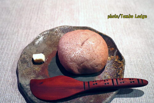 ３回目の秋田大湯温泉、ヴィーガン料理の宿「yuzaka」（２泊目）