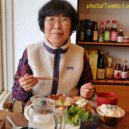 鹿沼の自然食レストラン「Matsu 松」で晩秋のランチをいただく