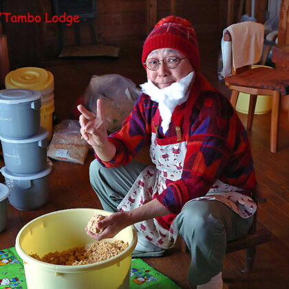 サンタの味噌作り