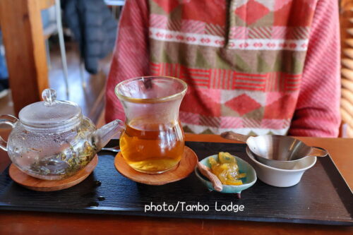 おいしい薬膳「白牡丹」で今年初のランチ