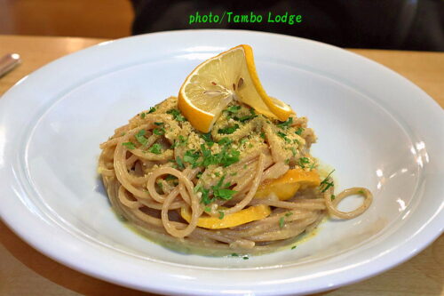 冬季休業明けのヴィーガンレストラン「クオーレ・デルソル」でランチをいただく