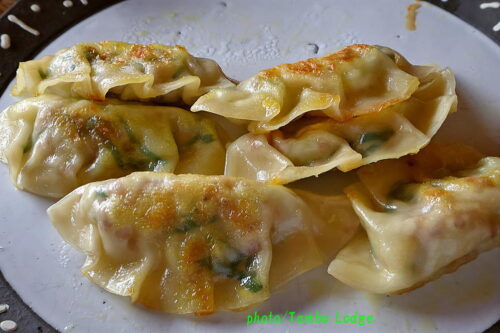 行者ニンニク餃子、最高です