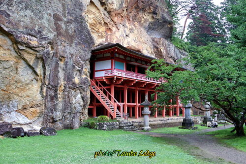 世界遺産の中尊寺と達谷窟毘沙門堂