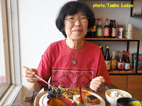 鹿沼の自然食レストラン「Matsu 松」で初秋のランチをいただく